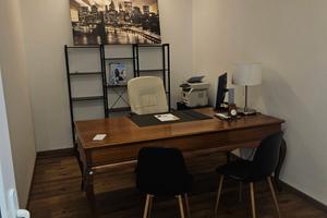 Stanza uso ufficio in zona ponte galeria