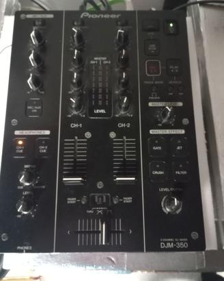 Mixer DJ giradischi
