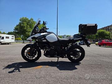 SUZUKI V-STROM 1000