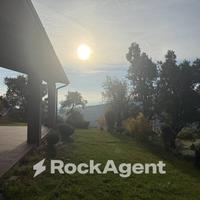 TIZZANO VAL PARMA (PR) - VILLETTA SINGOLA CON TERR