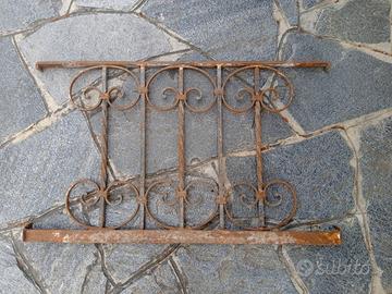 piccola ringhiera ferro battuto