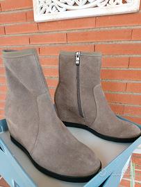 Stivale da donna n. 39 in camoscio beigr