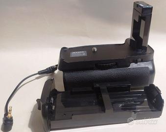 Battery grip per Nikon D3100, D3200, D3300, D5300