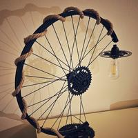 Lampada da comodino o scrivania 