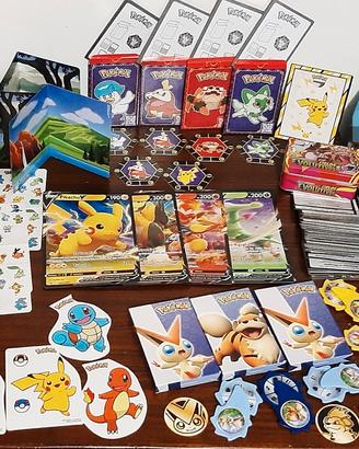 Maxi Lotto Pokémon: 4 Jumbo + 85 Codici + Gadget