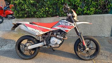 BETA  MOTARD RR 125 4T