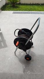 Carrello e tubo per irrigazione