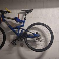 Mountain bike Cannondale Jekyll