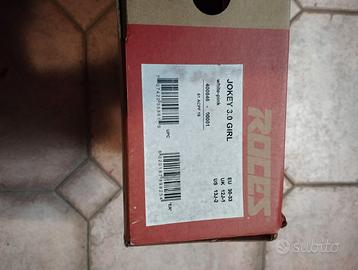 Pattini roller ragazza