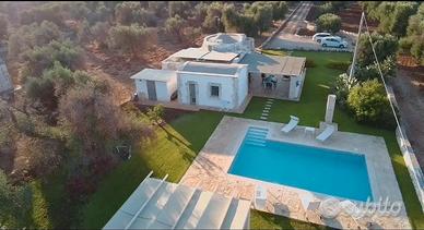 Trullo con piscina OSTUNI