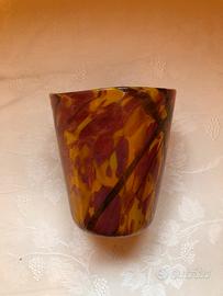 Bicchiere in vetro soffiato di Murano.