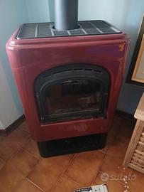 STUFA in MAIOLICA a LEGNA -PALAZETTI  (Mod. Elisa)