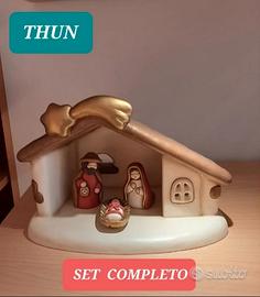 THUN ,SET COMPLETO di 4 PEZZI del PRESEPE 

