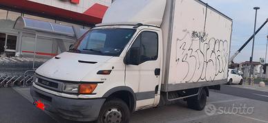 Iveco 2002 35 11 c
2.8  km 260000