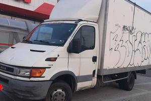 Iveco 2002 35 11 c
2.8  km 260000