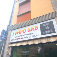 Attività commerciale sigarette elettroniche e caps