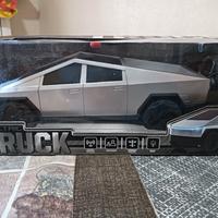 MODELLINO TESLA  SCALA 118 RADIOCOMANDATO