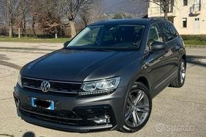 Volkswagen Tiguan II 2019 2.0 tdi R-Line 4 motion