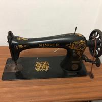 Macchina da cucire SINGER d' epoca