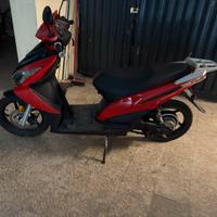 Scooter elettrico e scooter
