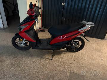Scooter elettrico e scooter