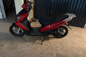 Scooter elettrico e scooter