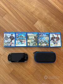 PsVita PCH 1004 + giochi + custodia