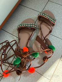 Sandali con lacci Bata