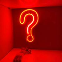 Luce rossa punto di domanda a pile