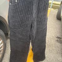 Jeans comodo dior.