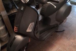 vespa gts super sport  come nuova 