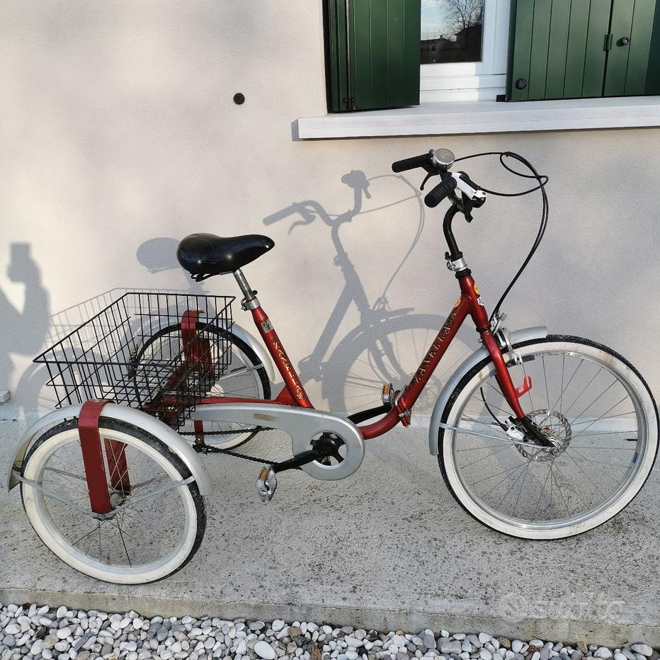 Triciclo Pieghevole Per Adulti 24'' 7 Marce: Telaio In Acciaio, Sedile Regolabile, Cestino Posteriore 25kg, Per Anziani E Mobilità