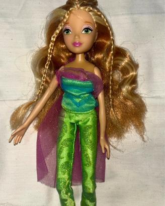 Barbie flora winx