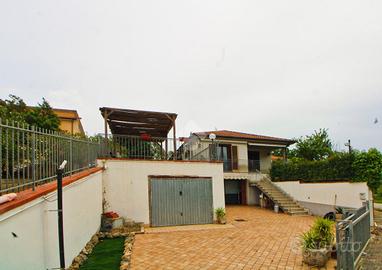 VILLA A SCHIERA A CASAL VELINO