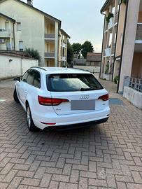 Audi A4 valuto permuta macchina a gas