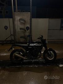 Brixton Crossfire 500X (Patente A2 - 500cc)