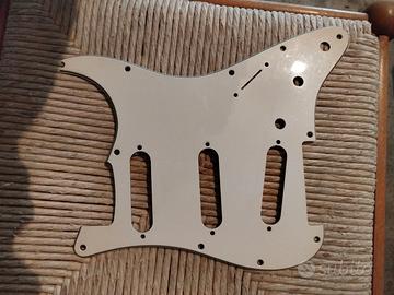 Pickguard Fender Stratocaster