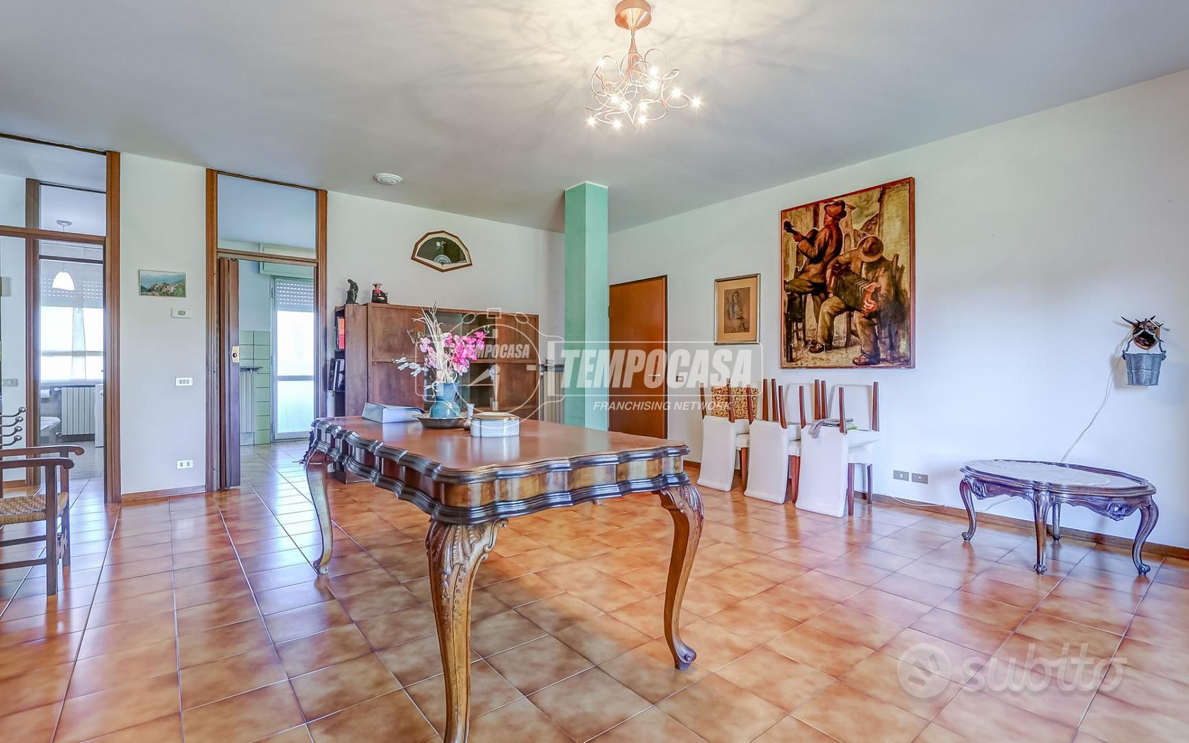 Apartment in Castano Primo, Milano - Vista 3