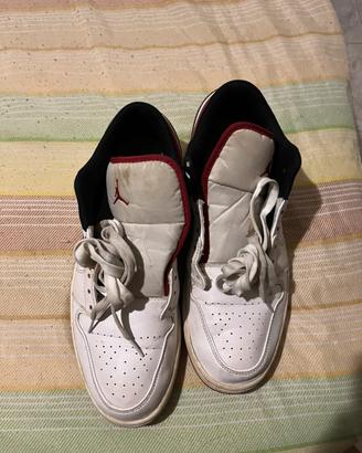 jordan 1 low white university black