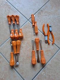 Attrezzi tappezziere, sarto, tappezzeria, sartoria