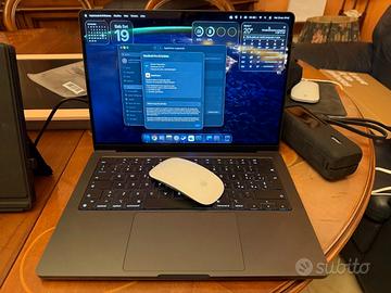 Macbook Pro m3 Pro 14'' + Magic Mouse