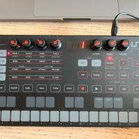 IK Multimedia UNO Synth