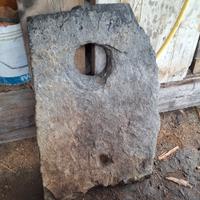 Pietra antica lavorata a  mano 