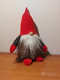 Gnomo di natale con pelliccia