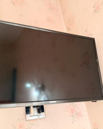 Tv samsung 28”