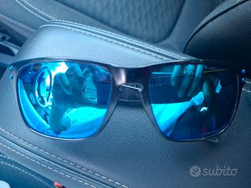 Occhiali Oakley Holbrook con lenti prizm blu