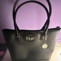 Borsa GUESS nera – elegante