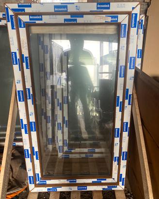 Finestre in pvc effetto legno 80/140