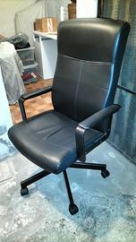Sedia girevole modello "Millberget" Ikea nera
