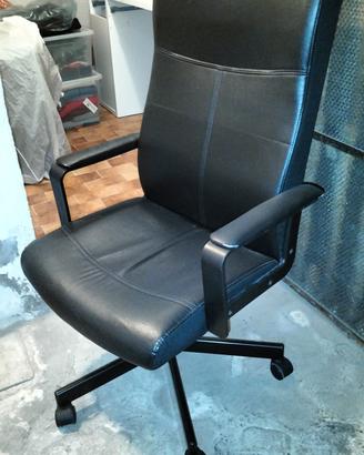 Sedia girevole modello "Millberget" Ikea nera